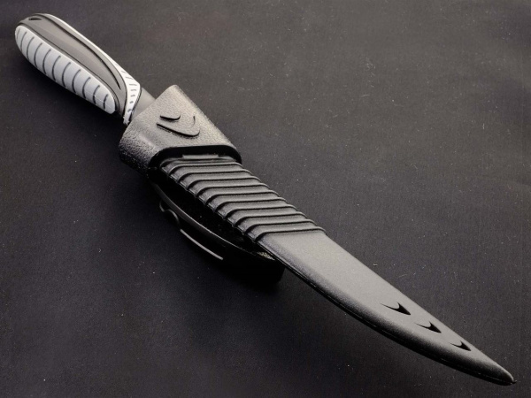 Нож рыбацкий филейный фиксированный  Ножемир SALMON F-322BL купить за 710 ₽ в магазине «Аматис»